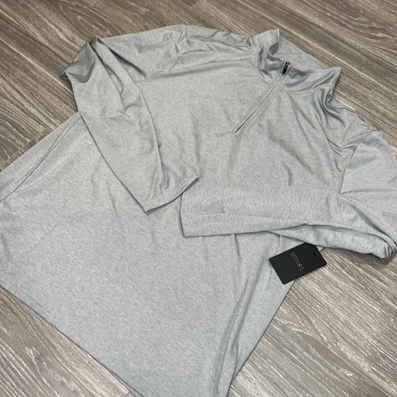 2XIST 1/4 zip running shirt. Size XL. NWT - Picture 2 of 6